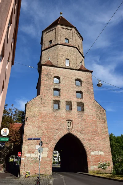 A Jakobertor-torony és a kapu, Augsburg, Németország — Stock Fotó