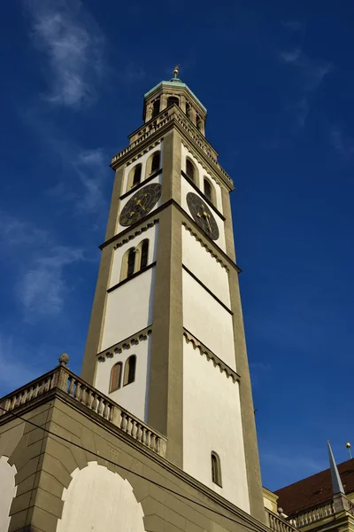 De historische toren Perlachtoren in Augsburg, Duitsland — Stockfoto