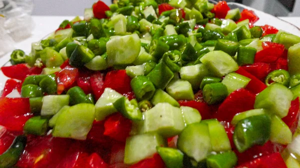 Insalata Cetrioli Pomodori Biologici Pronta Essere Mangiata — Foto Stock