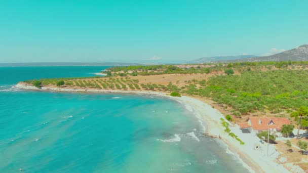 Vista Aérea Playa Blanca Paisaje Agua Turquesa Día Verano Ventoso — Vídeo de stock