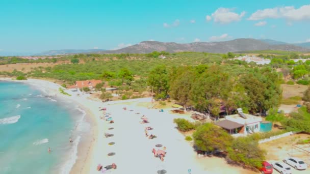 Légi Kilátás Fehér Strand Türkiz Víz Táj Egy Szeles Nyári — Stock videók