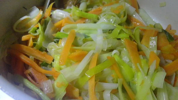 Comida Vegetal Mixta Con Pimiento Verde Pimiento Rojo Cebolla Cocinando —  Fotos de Stock