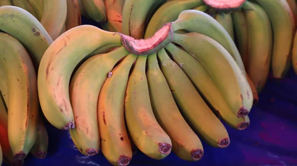 Ripe Bananas Street Market Turkey Green Bananas Counter Fruit Market — Stock Photo, Image