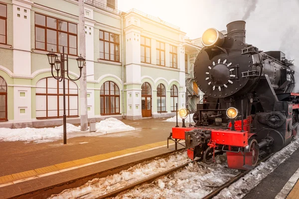 Partida do trem a vapor retro . — Fotografia de Stock