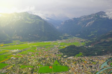 Interlaken Vadisi havadan görünümü.