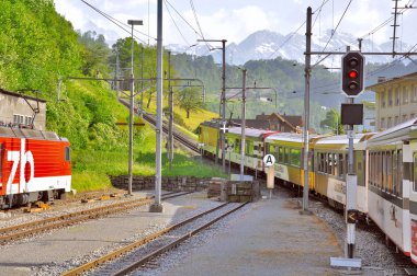 yolcu Tren kalkış.