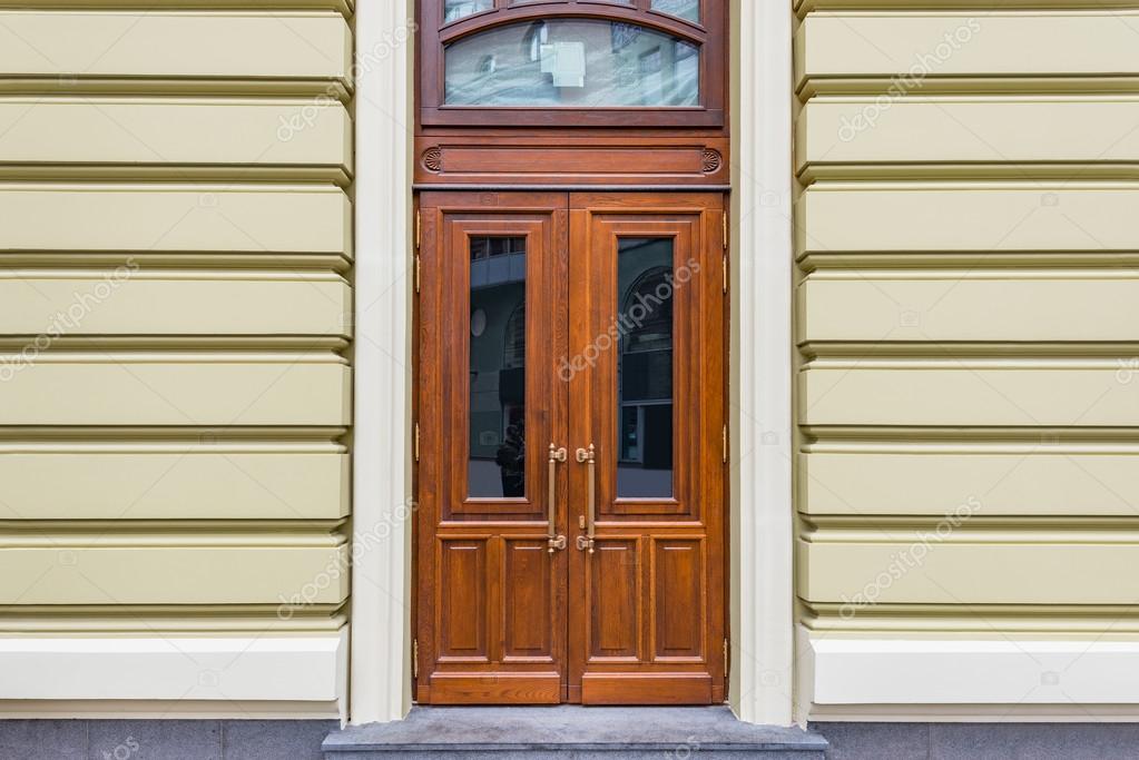 Taş ev kapıları. — Stok Foto © Serjio74b 124222818