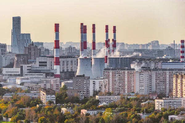 热电站的冷却塔 莫斯科 俄罗斯 — 图库照片