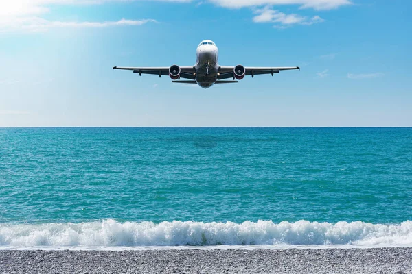 Flight Plane Ocean Landing Day Time — Stock Photo, Image