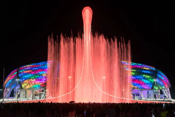 2021年4月16日 俄罗斯索契 位于阿德勒斯基市的索契奥林匹克公园内的水泉展示会 — 图库照片