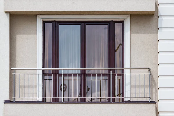 Balkon Okna Nového Činžovního Domu — Stock fotografie