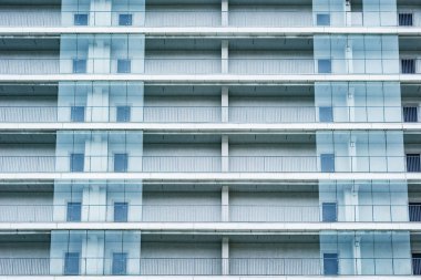 Yeni apartmanın balkonları..