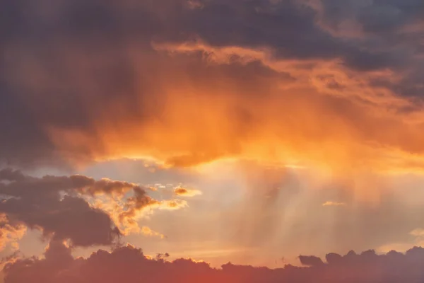 Incrível Paisagem Nublada Céu Pôr Sol Tempo Após Chuva — Fotografia de Stock