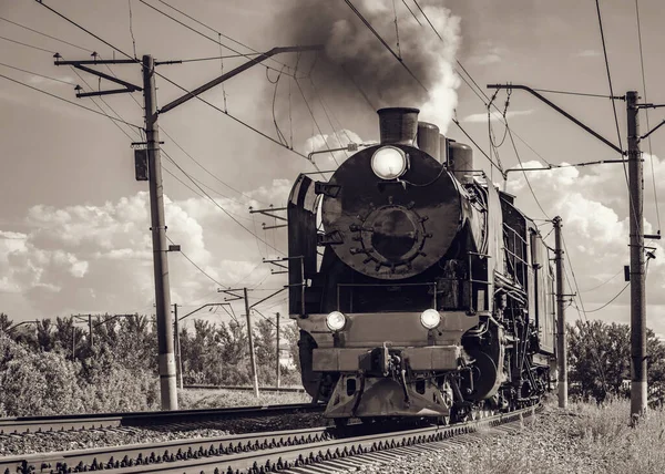 Retro Pociąg Porusza Się Ciągu Dnia Vintage Styl Obrazu — Zdjęcie stockowe
