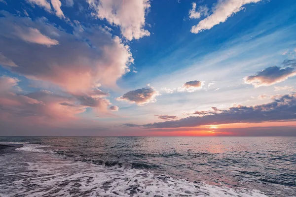 Widok Zachodu Słońca Wybrzeże Morza Okresie Letnim — Zdjęcie stockowe