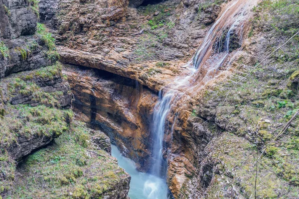 Kurdzhips river and waterfall in the deep narrow Guam canyon. — Stock Photo, Image