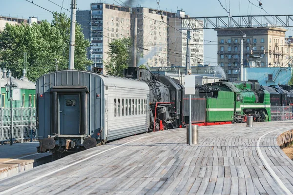 Retrotåget Anländer Till Plattformen Moskva Ryssland — Stockfoto