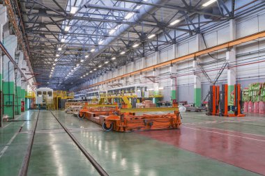 Mytishchi, Rusya - 21 Şubat 2017: Metro trenleri için vagon montaj tesisi. Mytishchi Metrovagonmash Fabrikası.