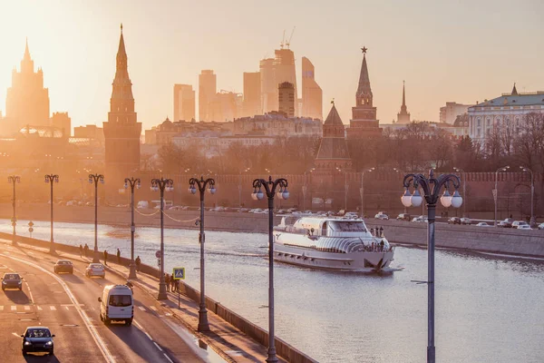 Вид Улицы Города Закате Москве Россия — стоковое фото