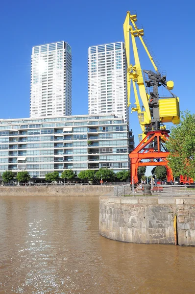 Embankment van Puerto Madero district, — Stockfoto