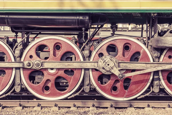 Partes mecánicas y ruedas de la locomotora de vapor . —  Fotos de Stock