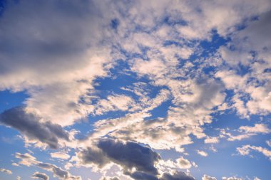 İnanılmaz renkli bulutlar..