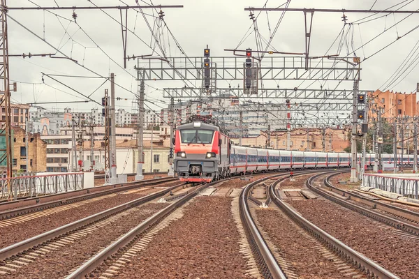 Høyhastighetstog for passasjerer . – stockfoto