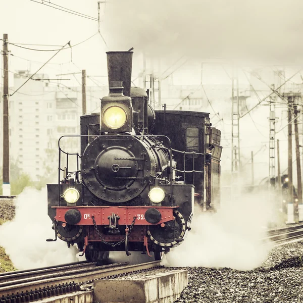 Παλιά ατμομηχανή ρετρό ρωσική ατμού. — Φωτογραφία Αρχείου