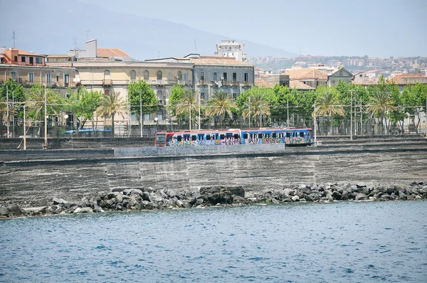 A Catania Centrale állomás vonat. — Stock Fotó