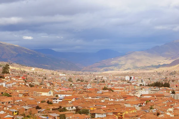 Despegando del avión de pasajeros sobre Cuzco . — Foto de Stock