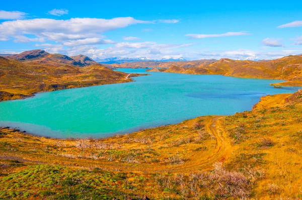 Kleurrijke meren van Torres del Paine Nationaal park. — Stockfoto