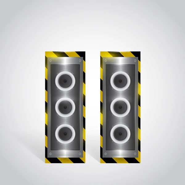 Ağır ve büyük hoparlörler metal kutu içinde