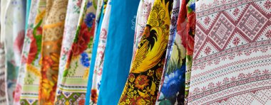 Renkli keten havlular, metin için kopyalama alanı. Seçici odak