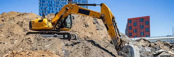 Grande Escavatore Edilizio Colore Giallo Sul Cantiere Una Cava Estrazione — Foto Stock