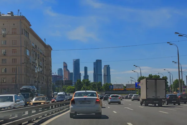 Moskou Rusland 2021 Auto Verkeer Weg Zomer Moskou Kutuzovsky Prospect — Stockfoto