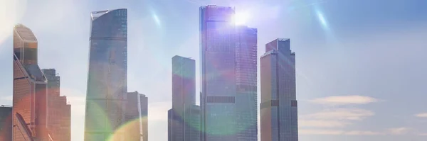 Silhouetten Van Zakelijke Wolkenkrabbers Moderne Kantoorgebouwen Van Moskou City Tegen — Stockfoto