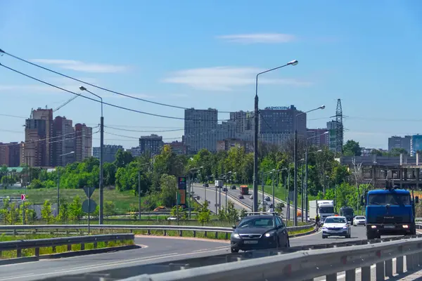 Moskova Rusya 2021 Yaz Mevsiminde Otobandaki Yol Manzarası Kutuzovsky Bölgesi — Stok fotoğraf