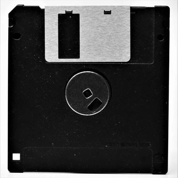 Eine Alte Schwarze Diskette Für Einen Computer Technologien Der Vergangenheit — Stockfoto