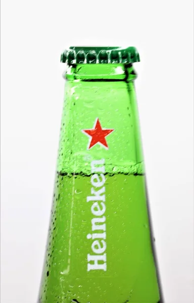 Green Glass Bottle Heineken Beer White Background — Stock Photo, Image