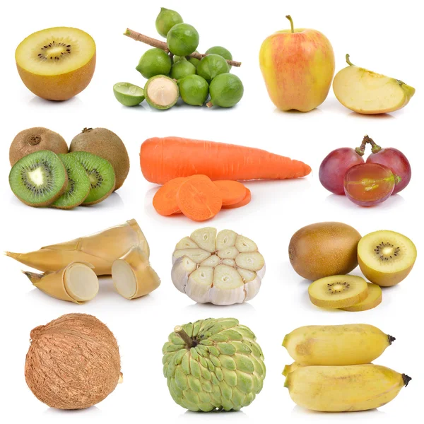 Kiwi, macadamia, orzechy, winogrona, jabłka, marchew, szparagi, garli — Zdjęcie stockowe