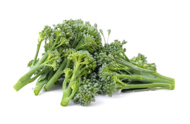 Beyaz arkaplanda brokoli