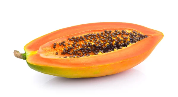 Papaya-Scheibe auf weißem Hintergrund — Stockfoto