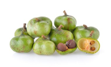 Beyaz arka plan üzerinde çay tohum