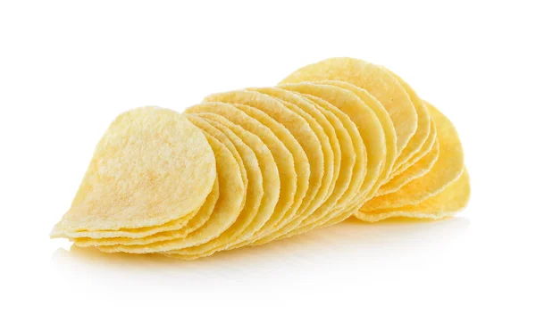 Kartoffelchips auf weißem Hintergrund — Stockfoto