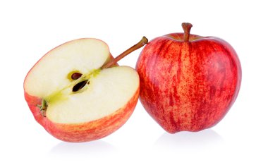 olgun kırmızı elma beyaz arkaplanda izole.