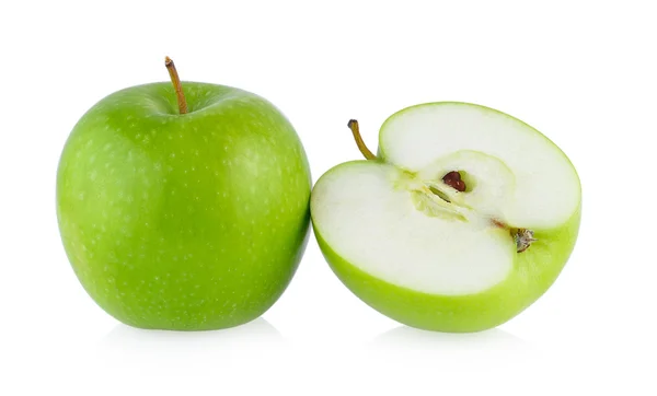 Спелый зеленый яблочный изолат на белом фоне — стоковое фото