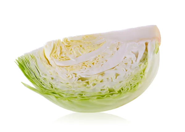 Φέτα πράσινο λάχανο που απομονώνονται σε λευκό φόντο — Φωτογραφία Αρχείου