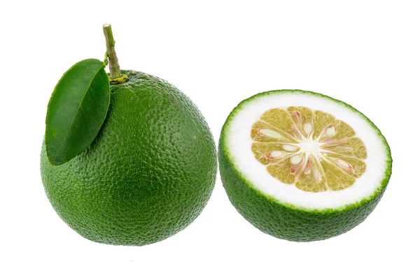 Naranja dulce aislado sobre fondo blanco — Foto de Stock