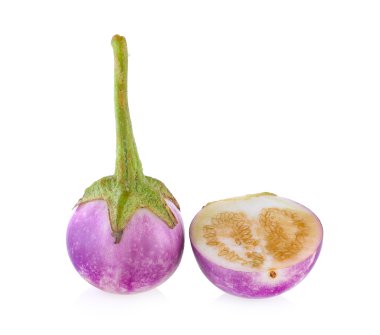 Beyaz arkaplanda patlıcan