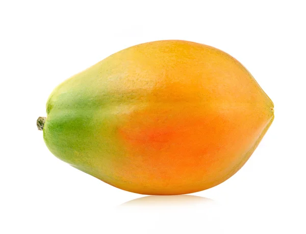 Papaya aislada sobre fondo blanco — Foto de Stock